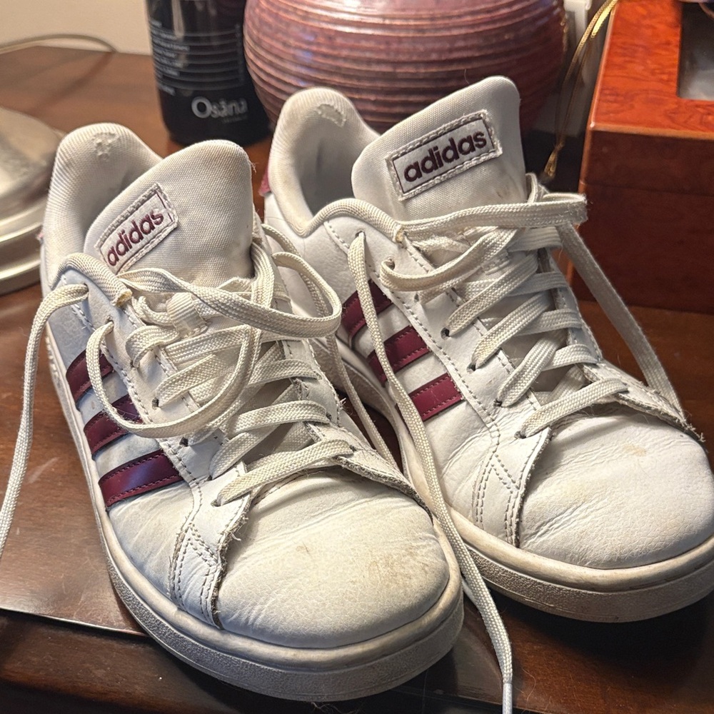 Adidas Superstars womens sz 7.5